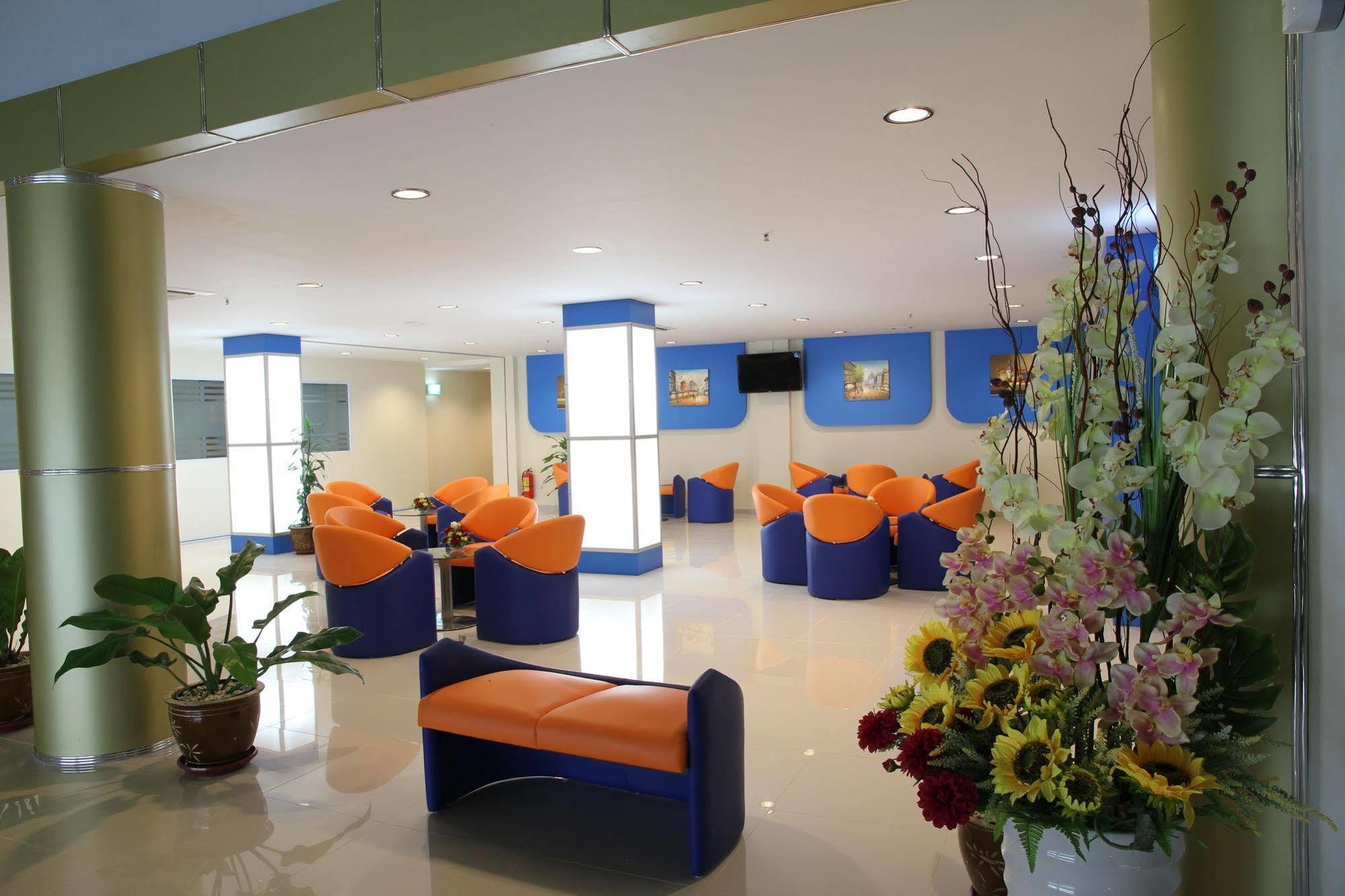 D' Merlion Hotel Sekupang Exterior foto
