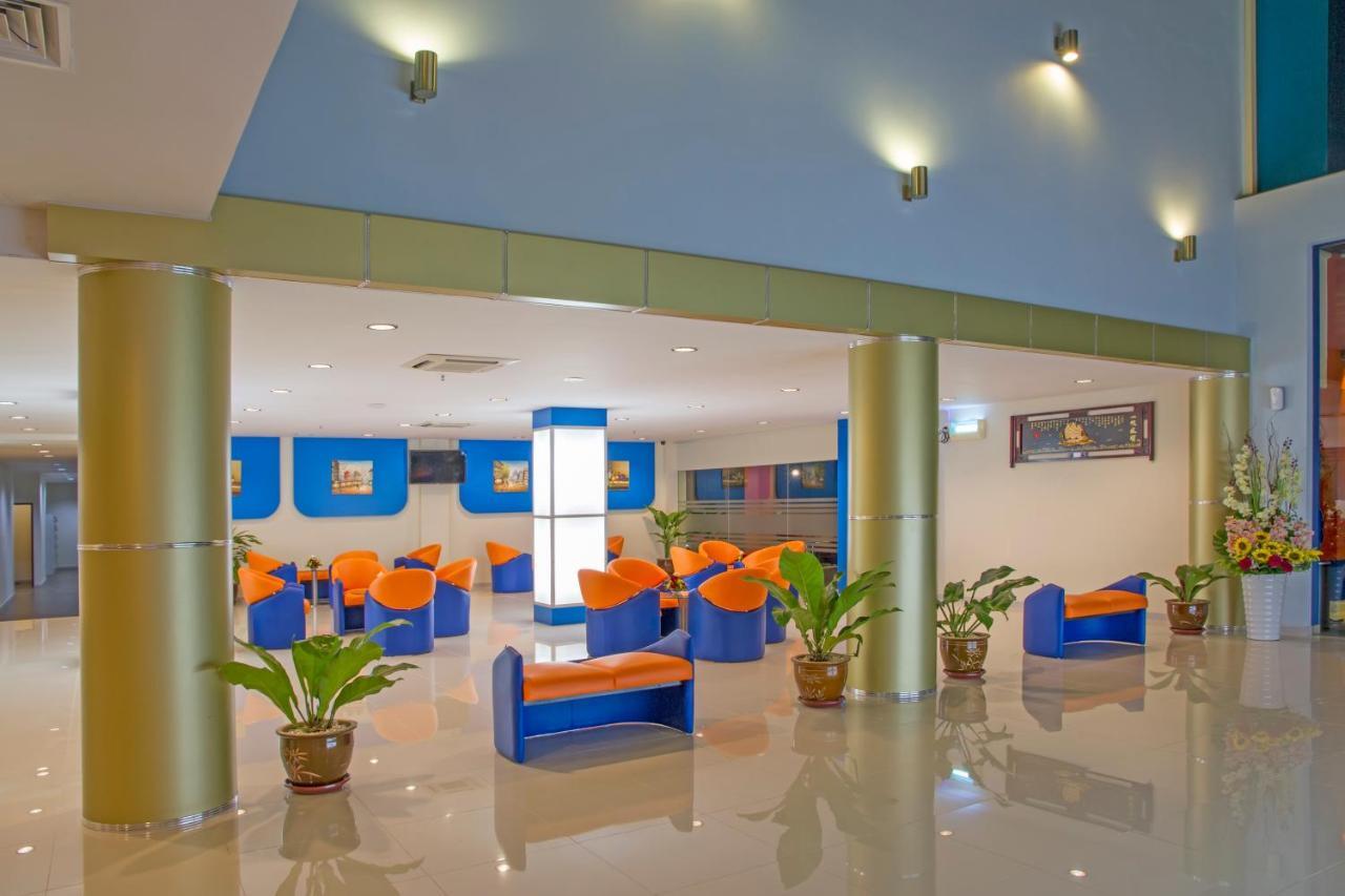 D' Merlion Hotel Sekupang Exterior foto